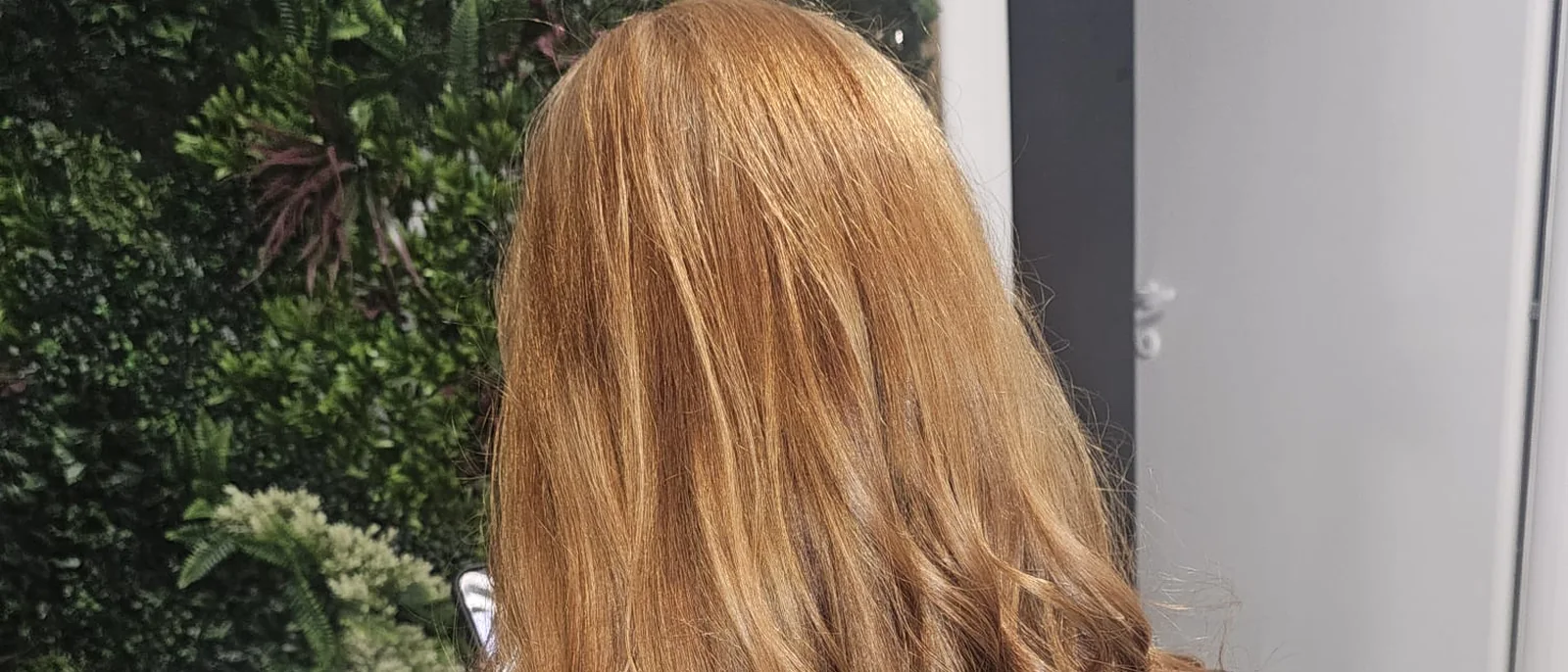 Lucrare de extensii păr la SCP Shine & Style, Sector 3 București