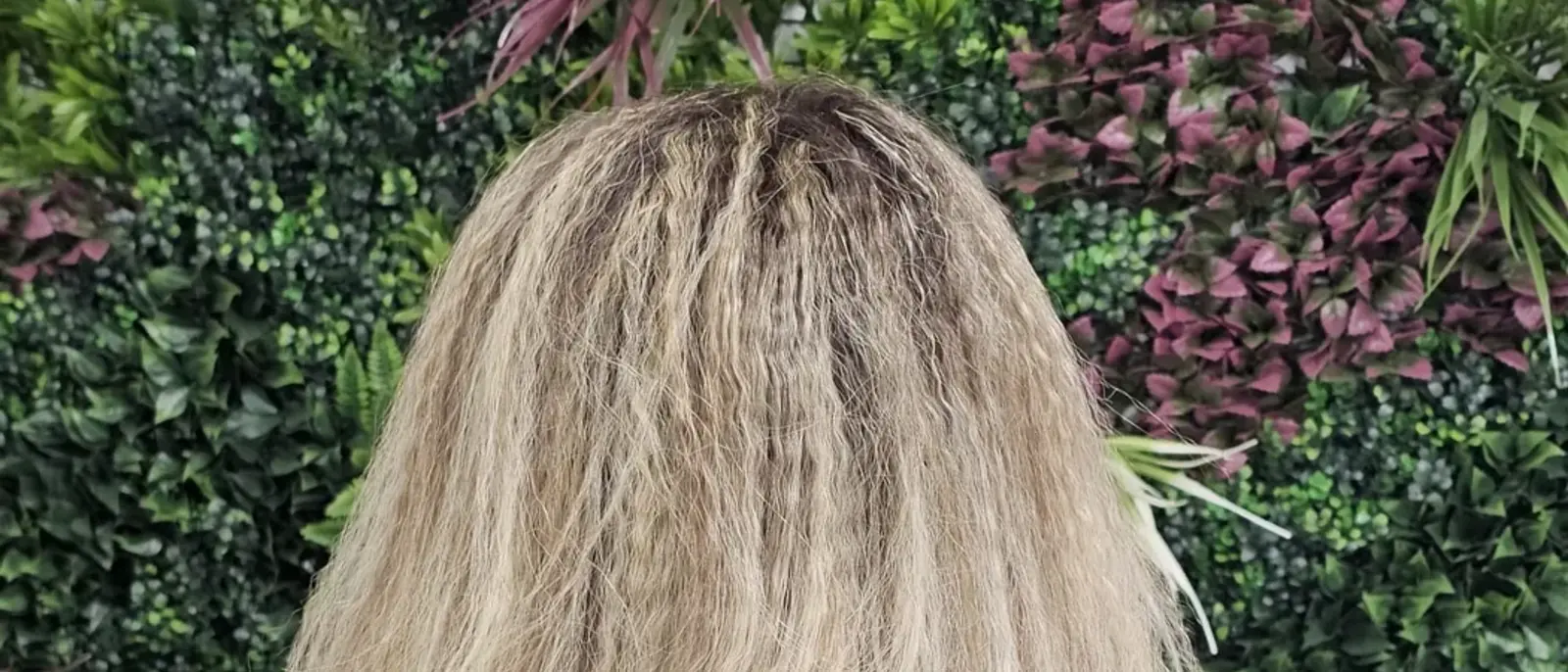 Păr blond lucrat la SCP Shine & Style, Sector 3 București