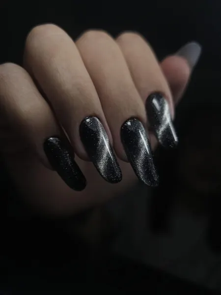 Manichiură realizată la SCP Shine & Style, Baba Novac, Sector 3