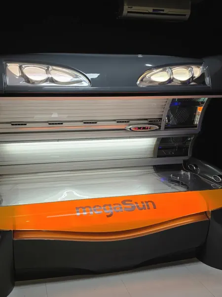 Solar megaSun 7900 la SCP Shine & Style, Sector 3 București